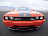  - Dodge Challenger SRT8